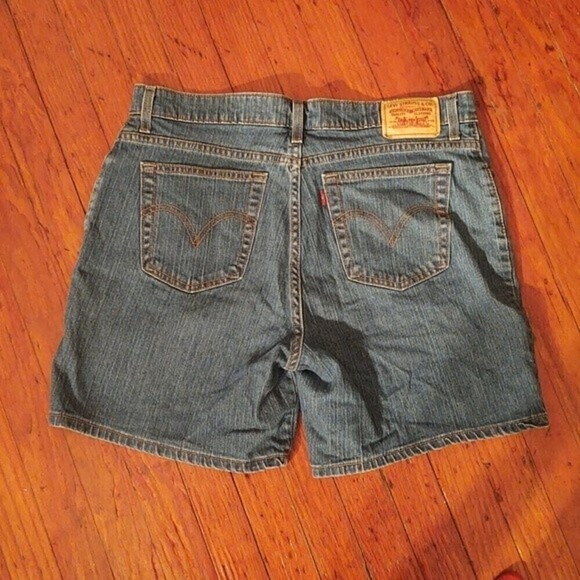 Levi's 550 Relaxed Dark Wash Shorts Sz 16 - Picture 4 of 10